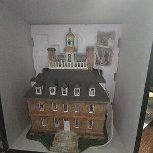 Williamsburg Govenor's Palace  Decorative Building Light